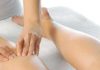 Massaggi per gambe gonfie e pesanti